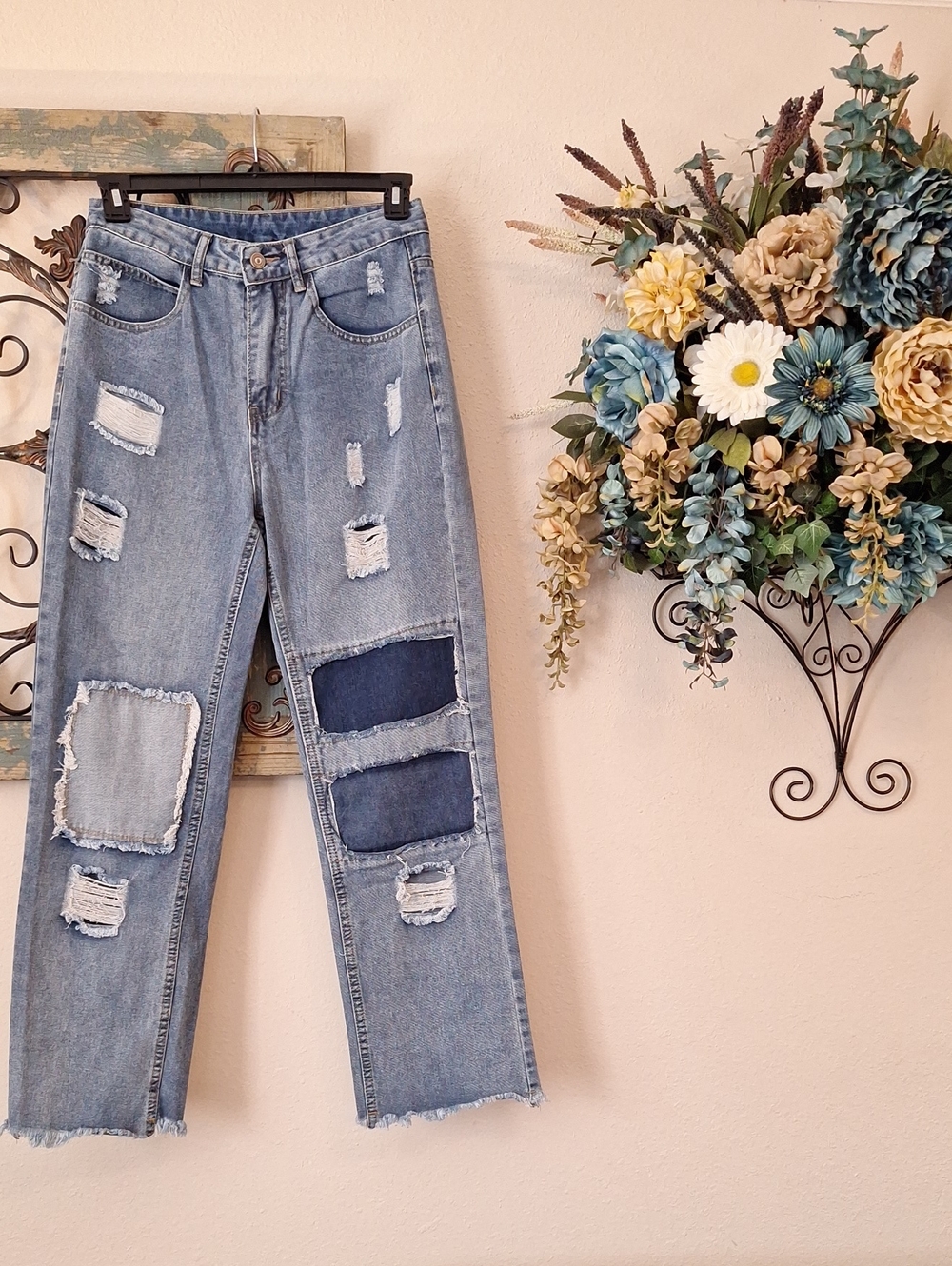 Blue Patchwork Boyfriend Jeans with Dark Denim Accents. Size XS